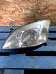 Farol Esquerdo Toyota  D4D