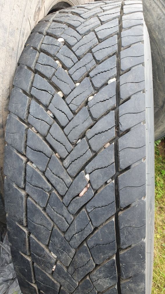 Opona 295 80/ 22,5 Goodyear kmax d pojedynka