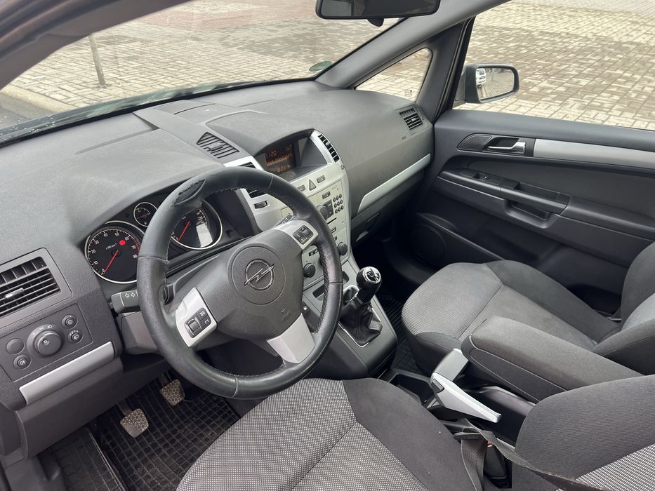 Аренда авто opel zafira b