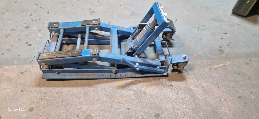 Podnośnik lewar motocyklowy samochodowy