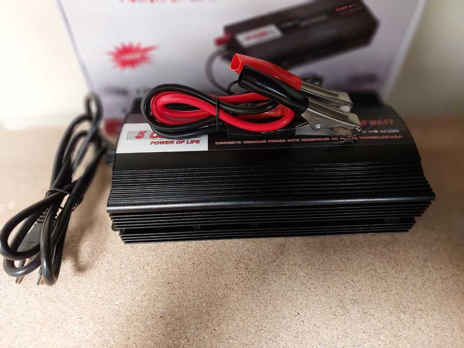 Преобразователь авт инвертор 12-220 1300W з Зарядкою(UPS)Бесперебойник