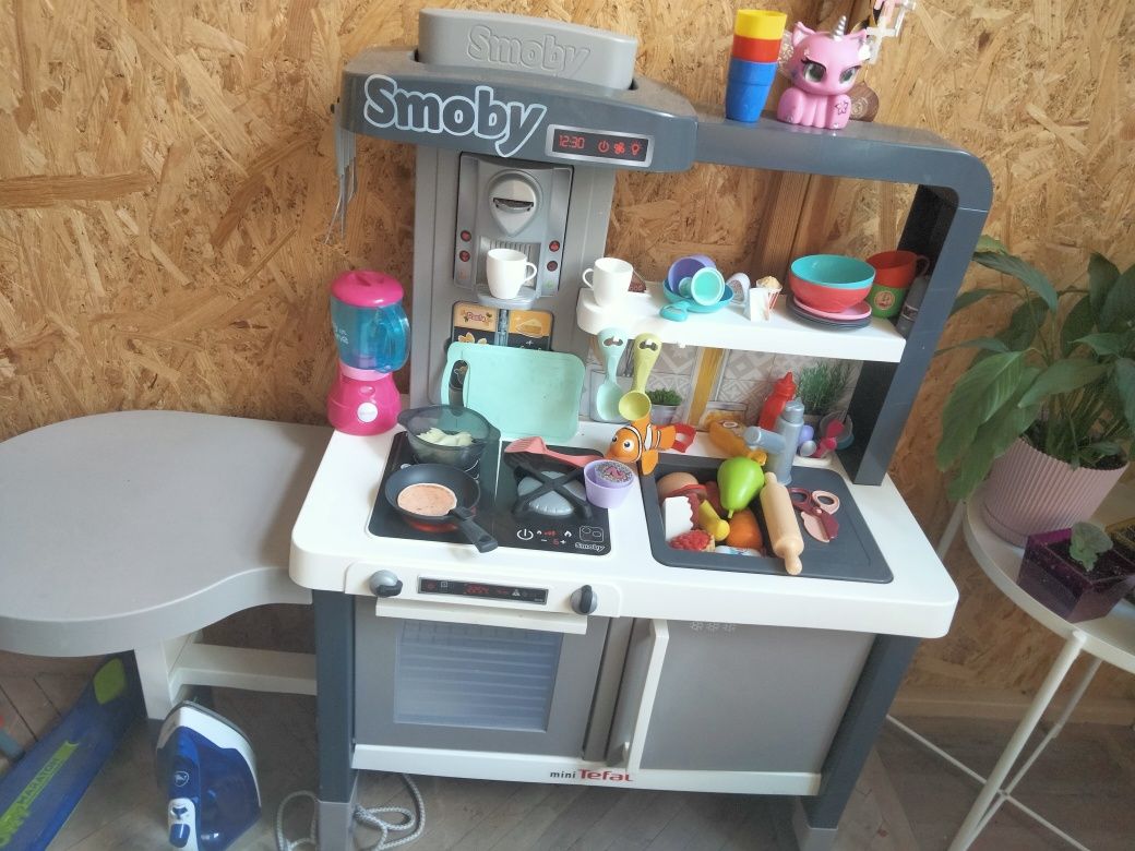Дитяча кухня в гарному стані smoby Tefal evolution