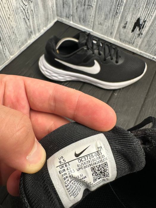 Кросівки - Nike Revolution 43р