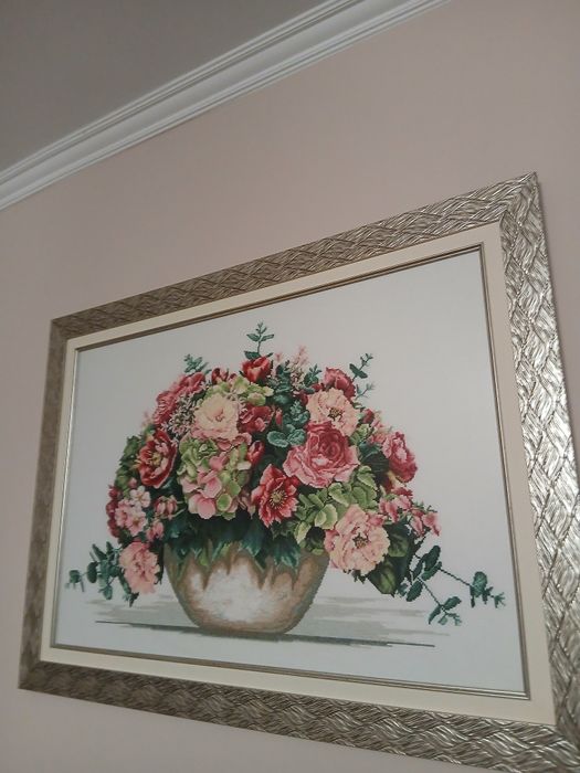 Вишию картини нитками,бісером на замовлення.