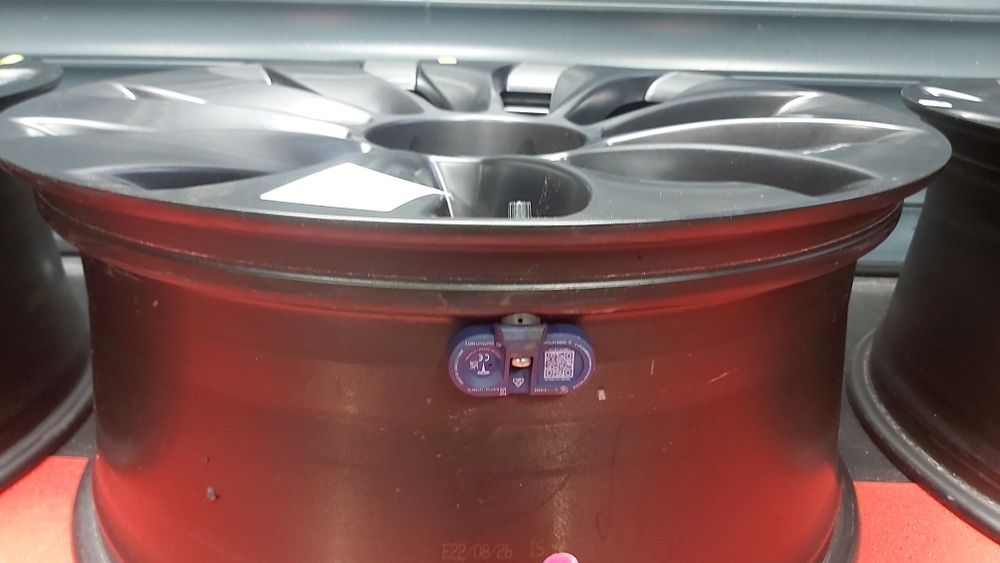 Nowa Felga Tesla Y  R21   2022 Rok