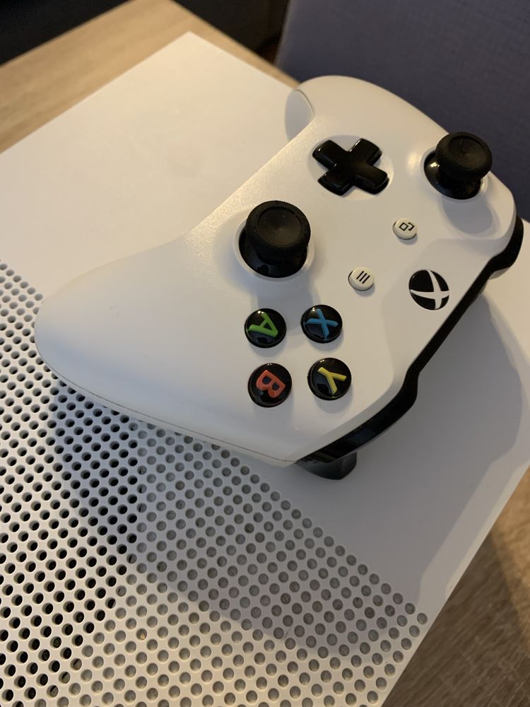 Xbox one s 1TB jak nowy!