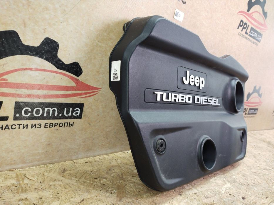 Jeep Compass II 16- 2.0 D крышка двигателя мотора накладка 68386926AB