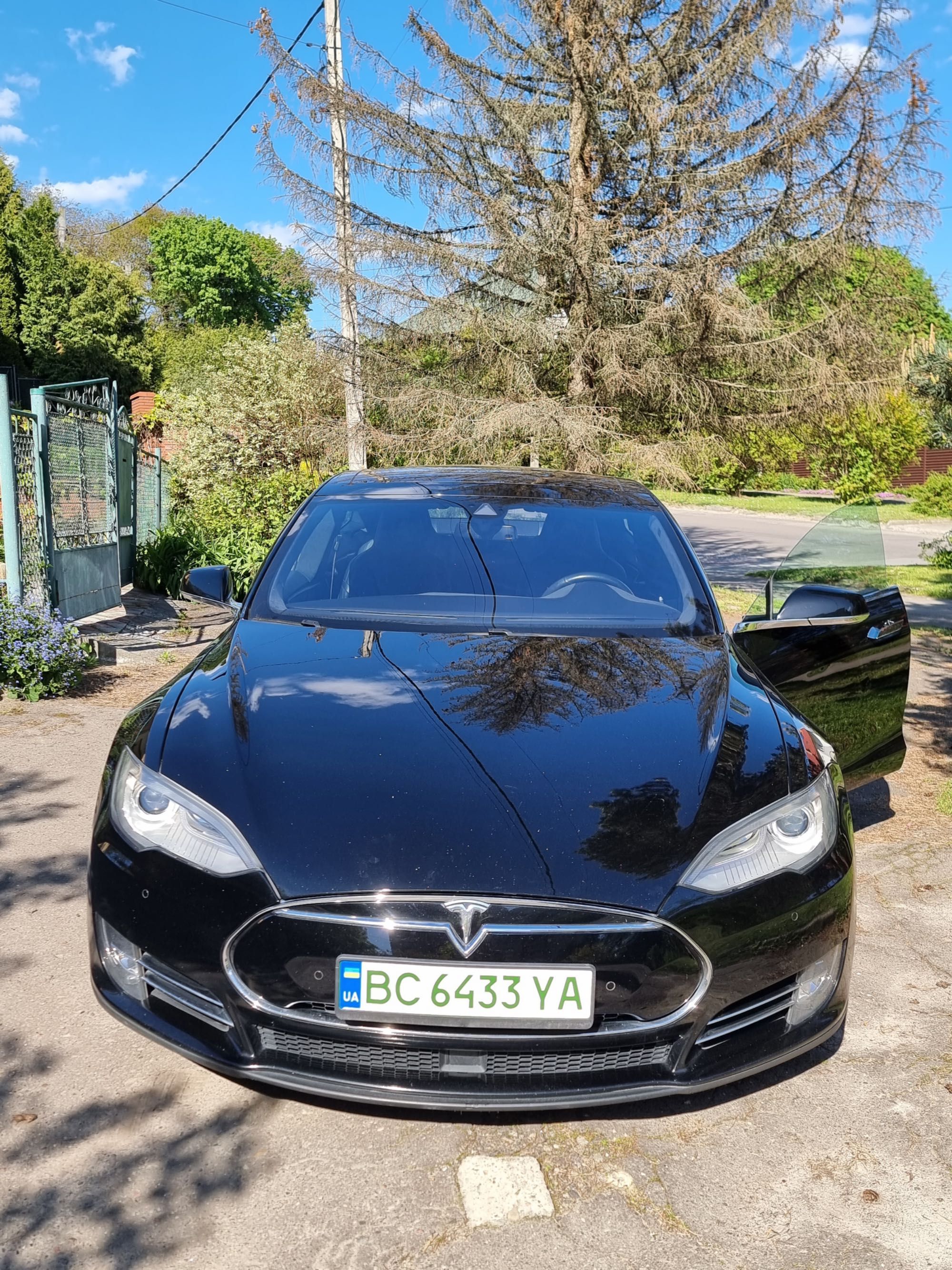 Tesla model S 2015