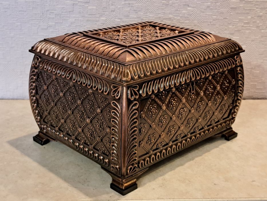 На подарок - Бронзовая шкатулка, ларец СССР  - медь, сплав.