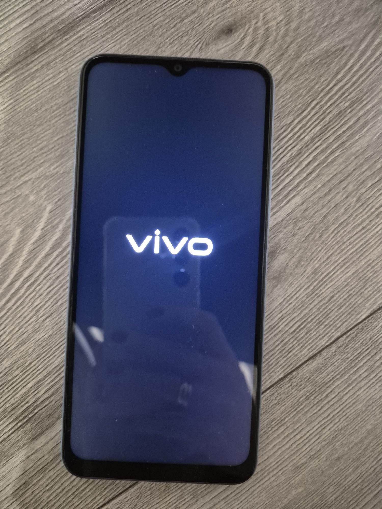 Telefon Vivo Y21