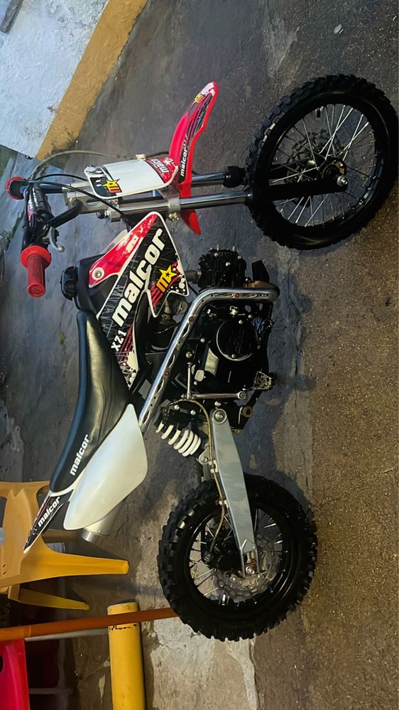 Pit bike 125cc …