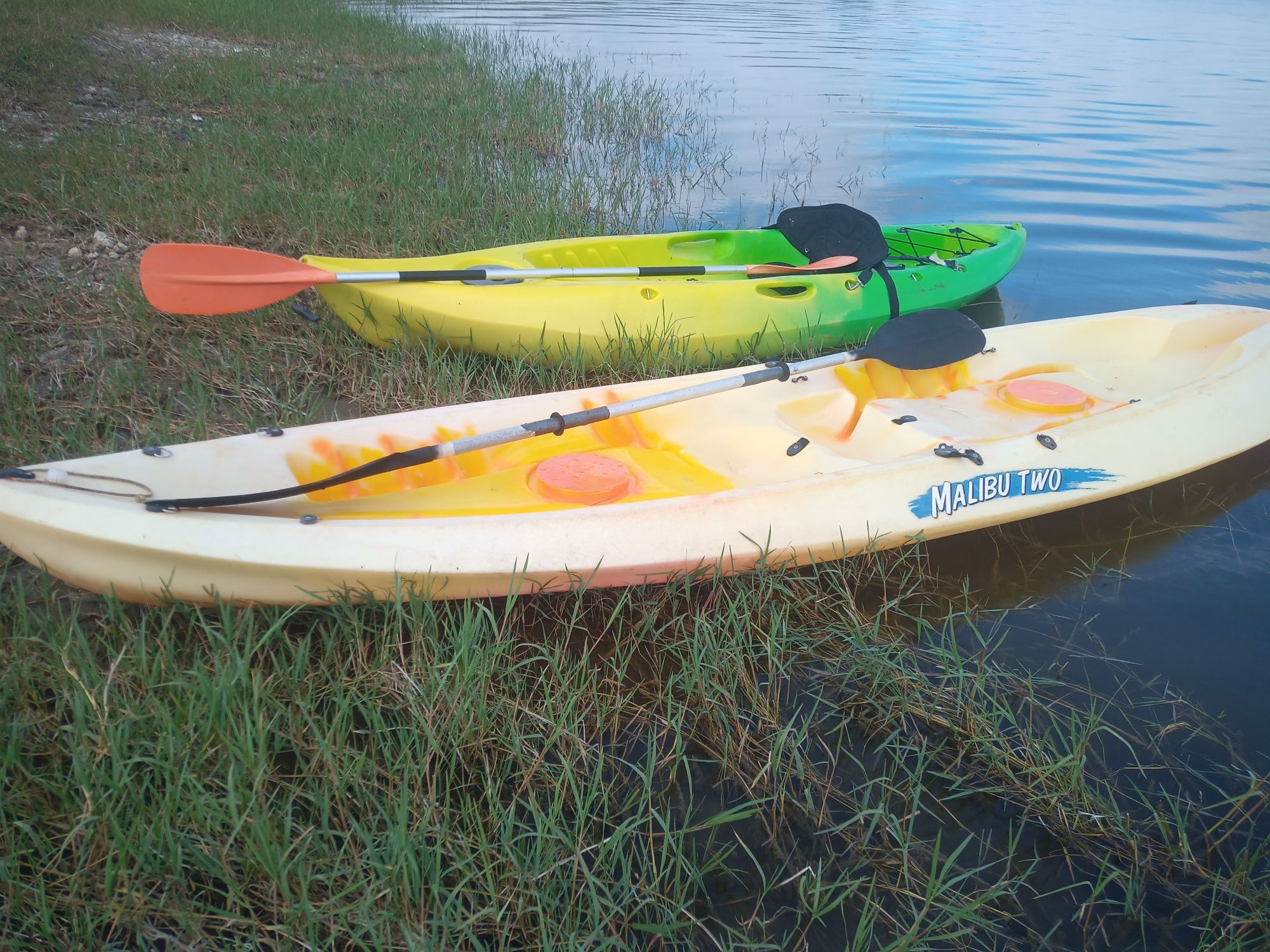Vendo estes dois kayak's, juntos ou em separado.