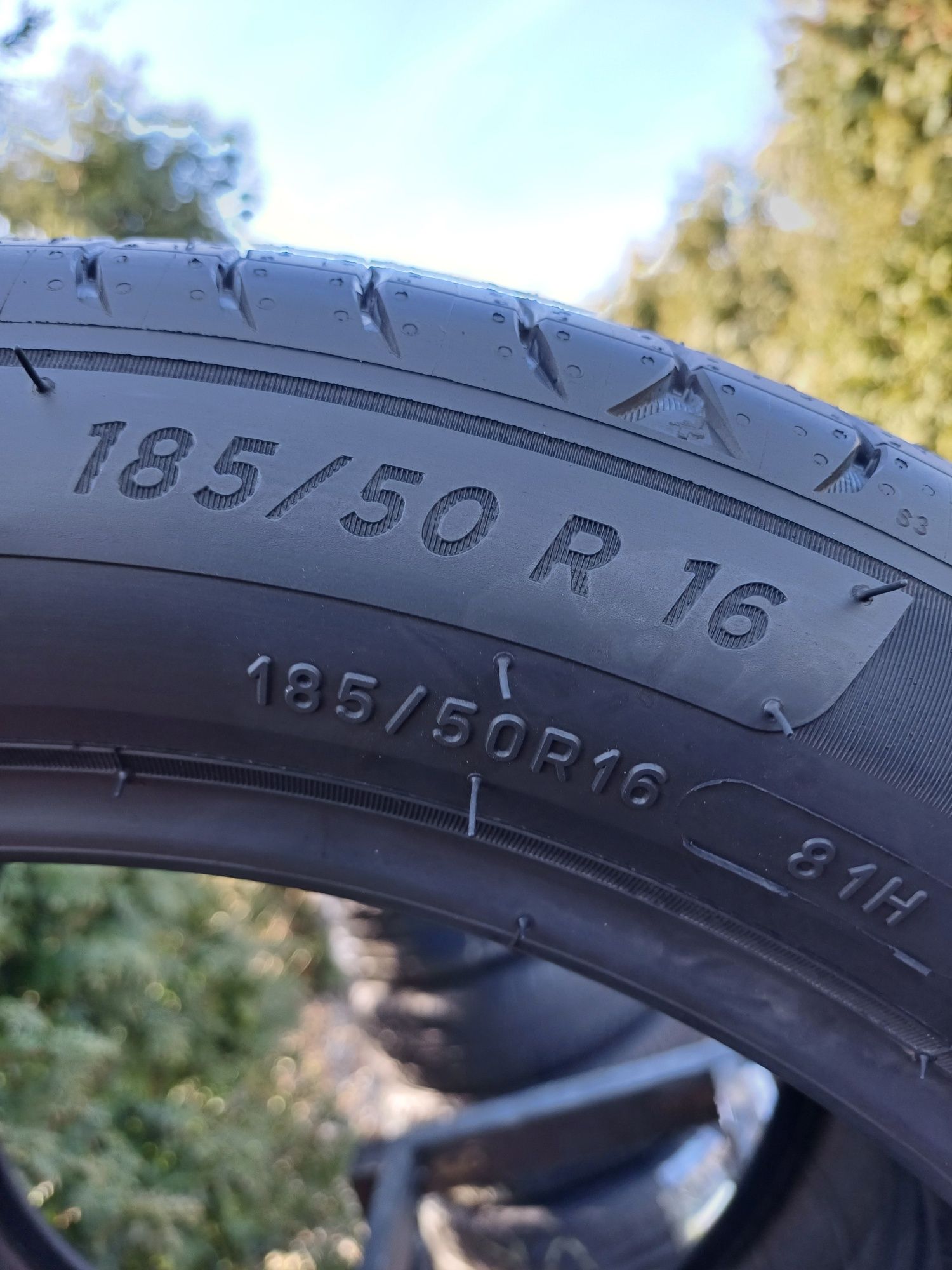 186/50/16 Sprzedam parę opon letnich Michelin Primensy 4