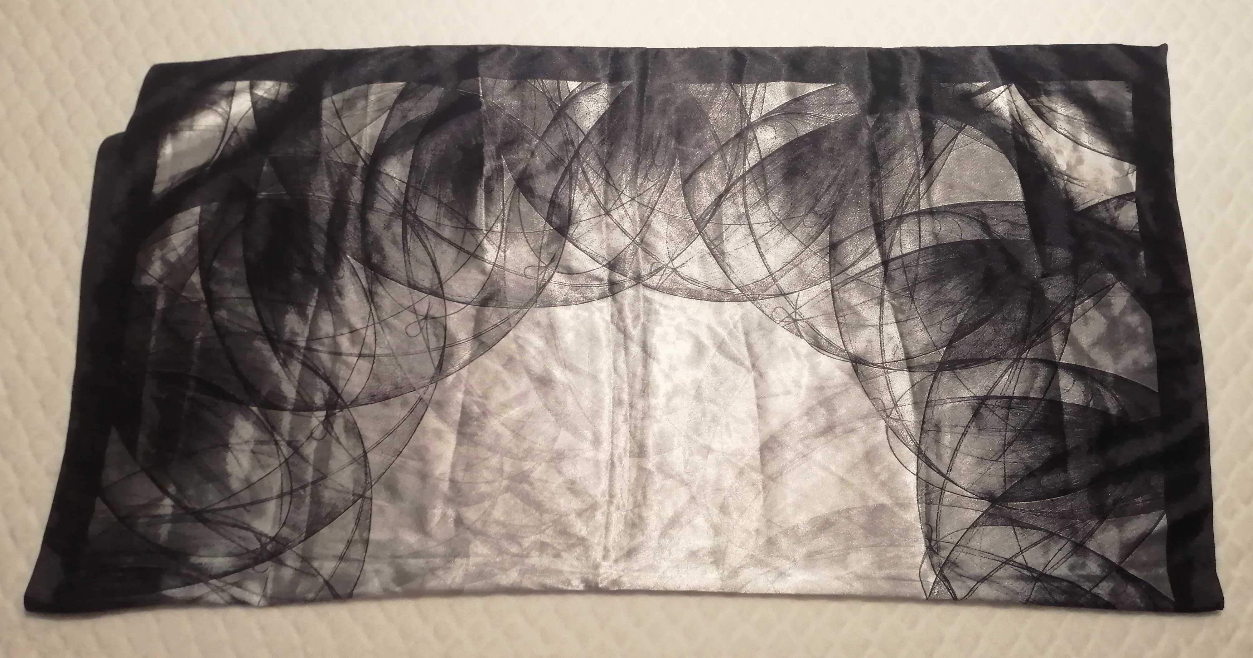 Apaszka, czarny, szary, wzory geometryczne, 91x91cm (Odzież)