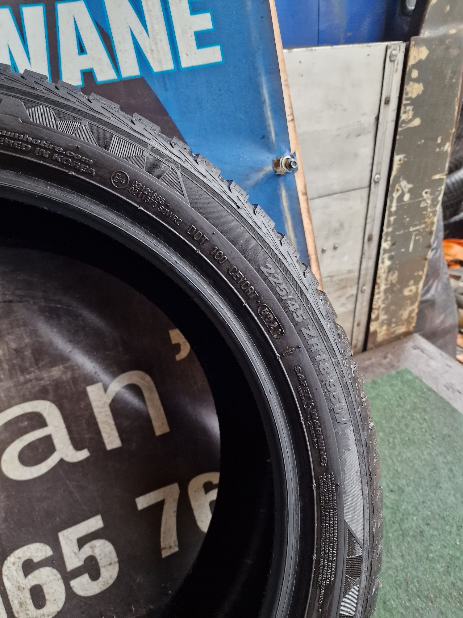 Opony Całoroczne 225/45/18 Kumho 2021