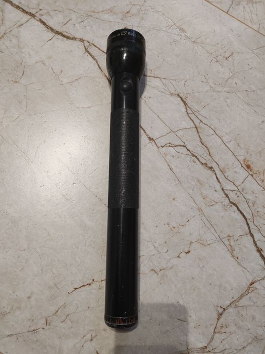 Latarka policyjna maglite USA california Ontario na baterie