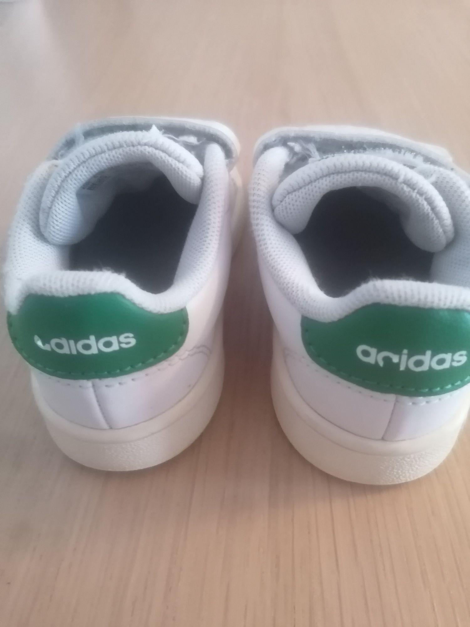 Sapatilhas adidas 22