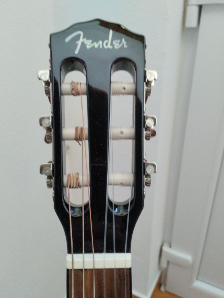 Guitarra clássica eletroacústica Fender