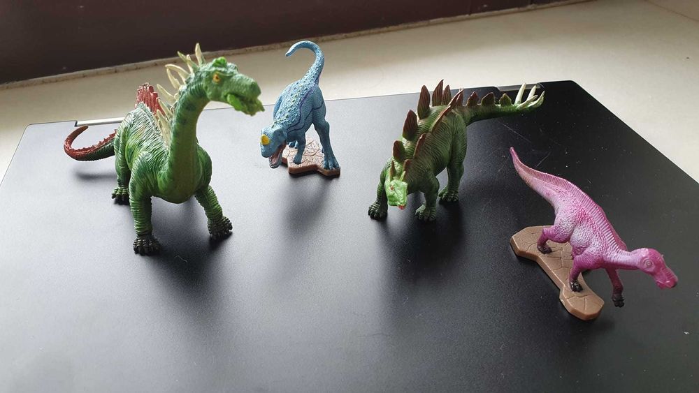 Várias figuras de animais: coleções Schleich, Safari e não só