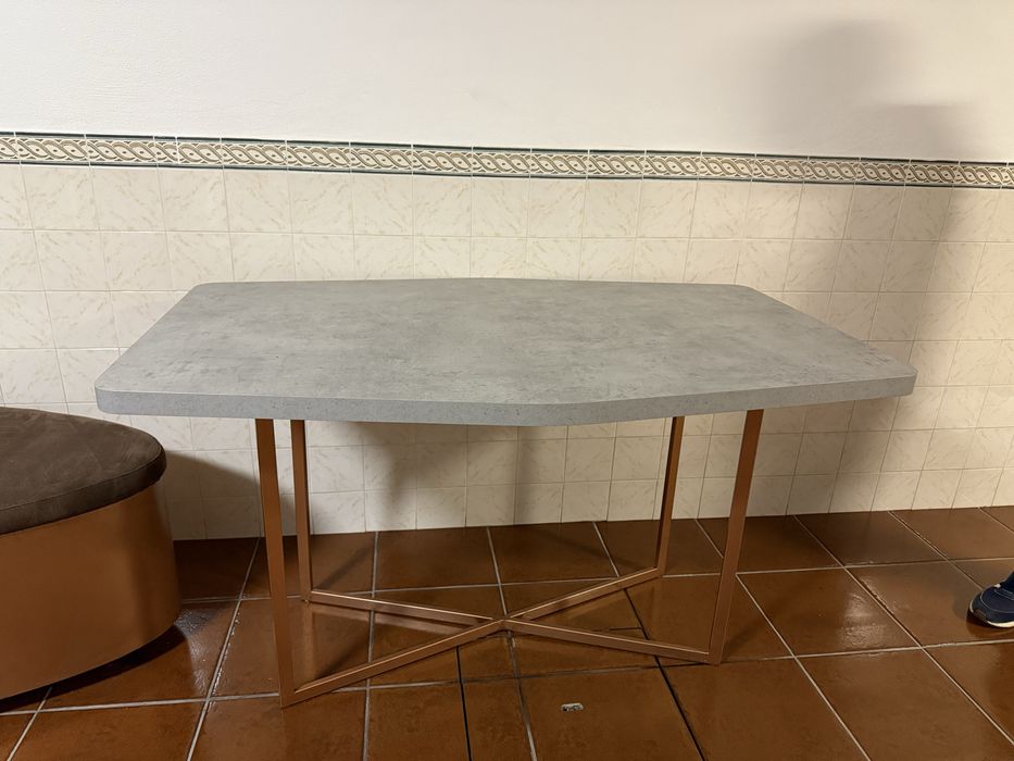 Mesa decorativo, pes em cobre