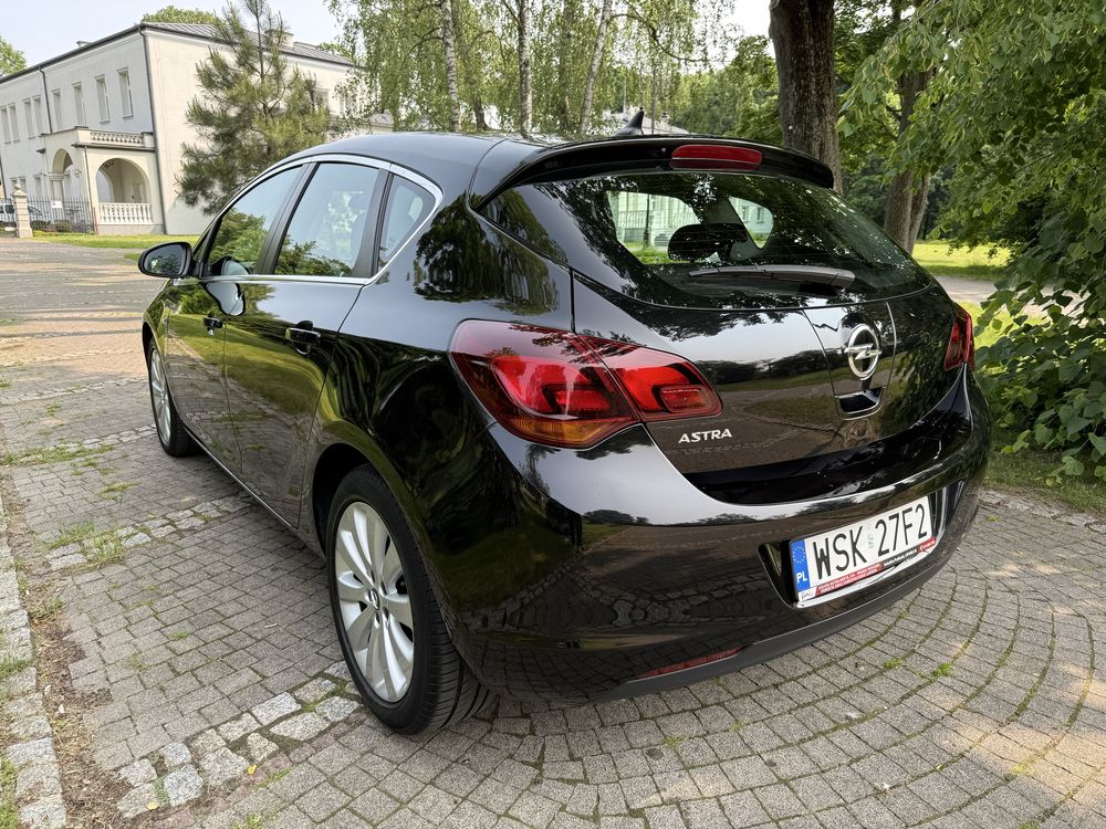 Opel Astra 1.6 benzyna 115km