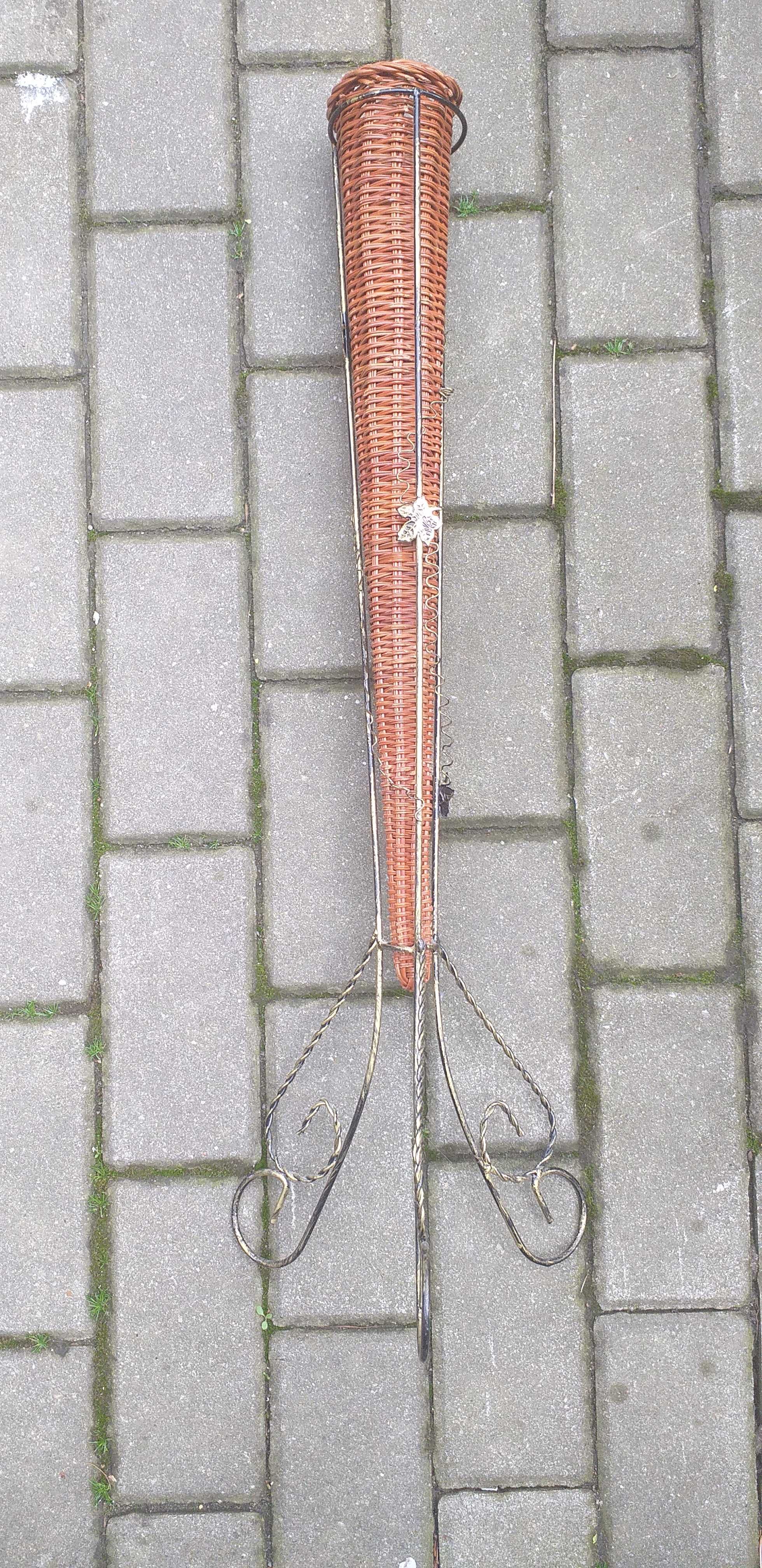 Stojak na Parasol Parasolnik z metalu miedzianego i wikliny lata 60te