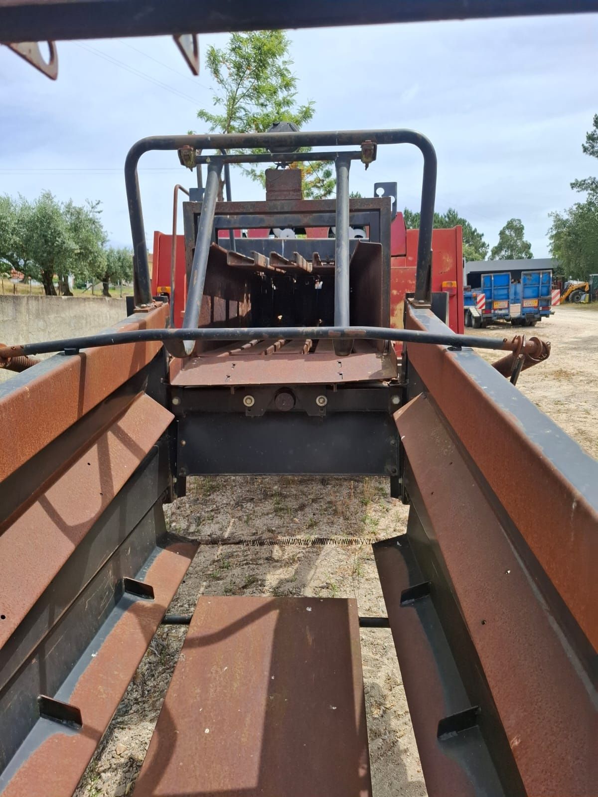 Enfardadeira quadrante New Holland D 710