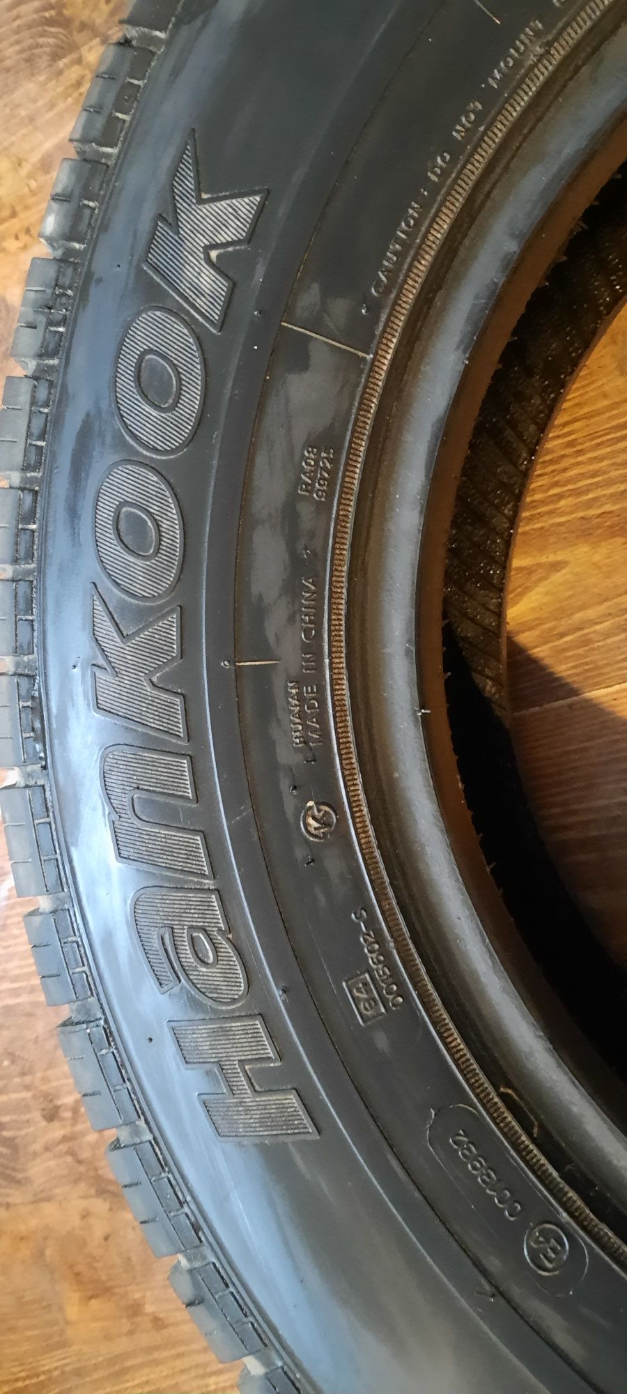 Opona pojedyncza letnia HANKOOK RA08  215/75R16C