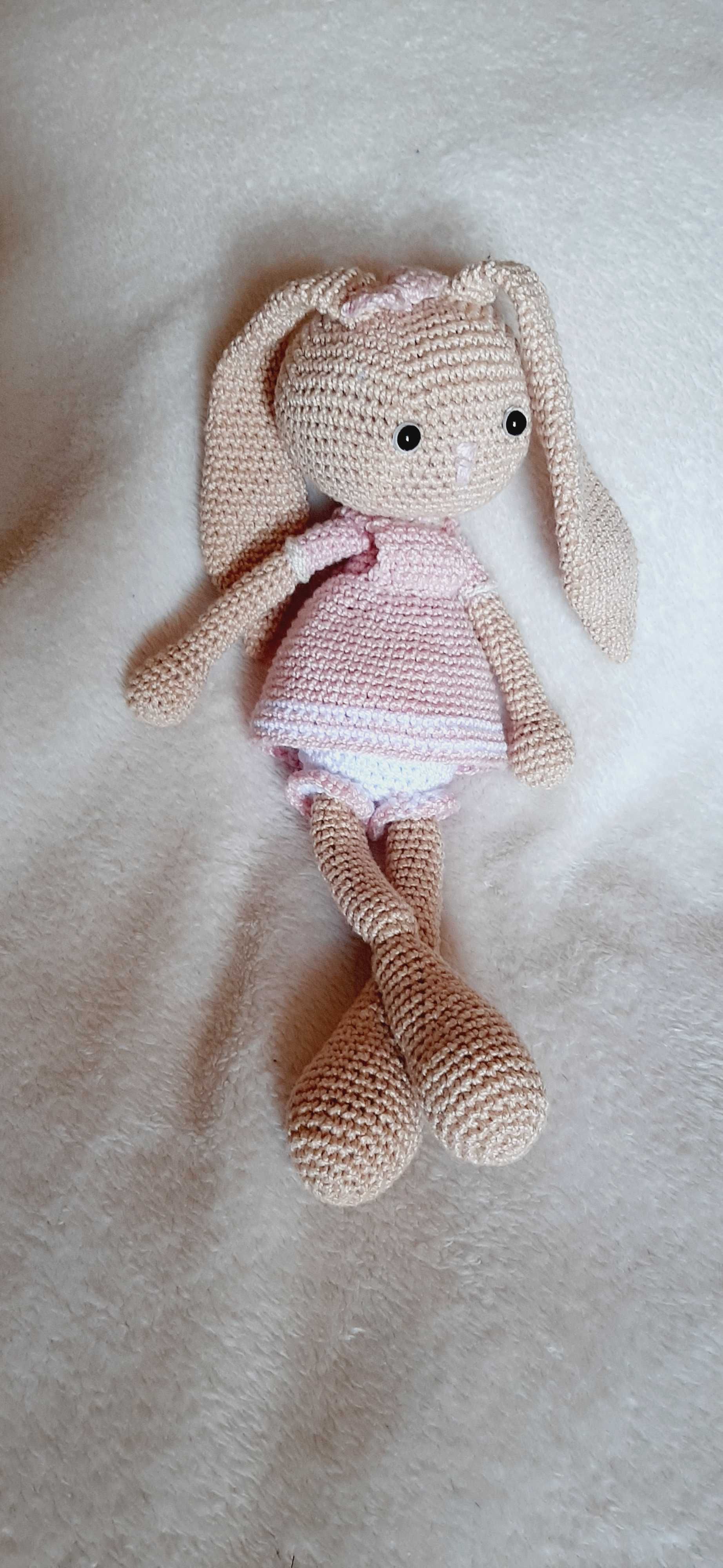 Coelhinha em crochet