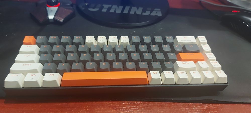 Клавіатура Ziyoulang k68 хороша справна
