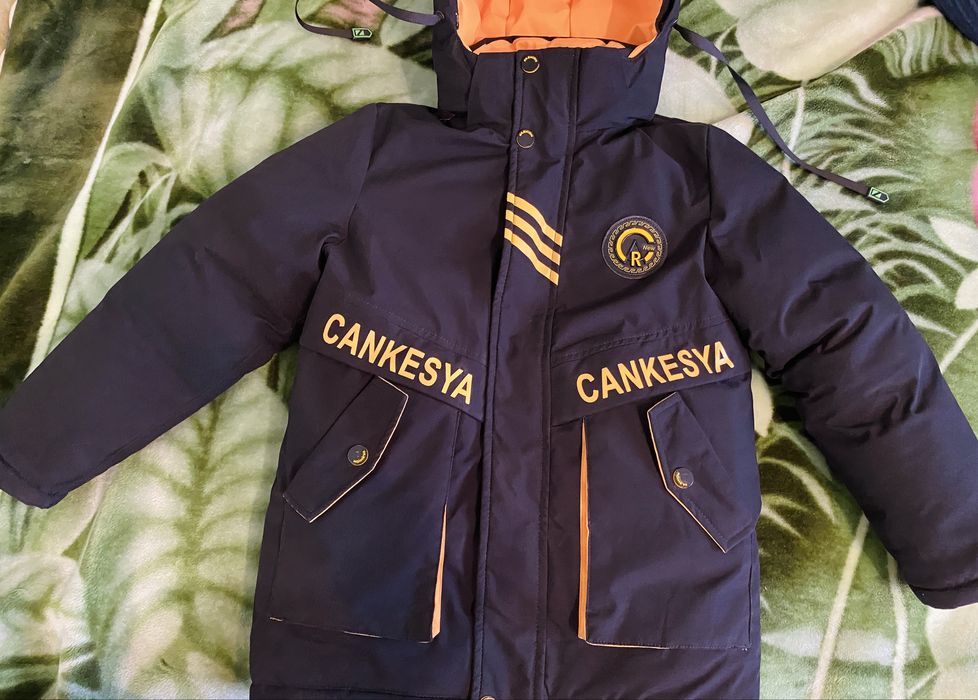 Зимова куртка на хлопчика