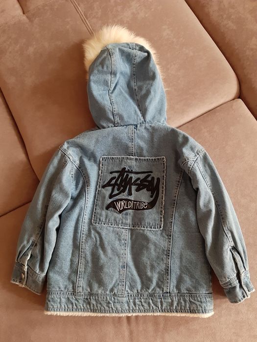 Продам джинсову куртку на дівчинку