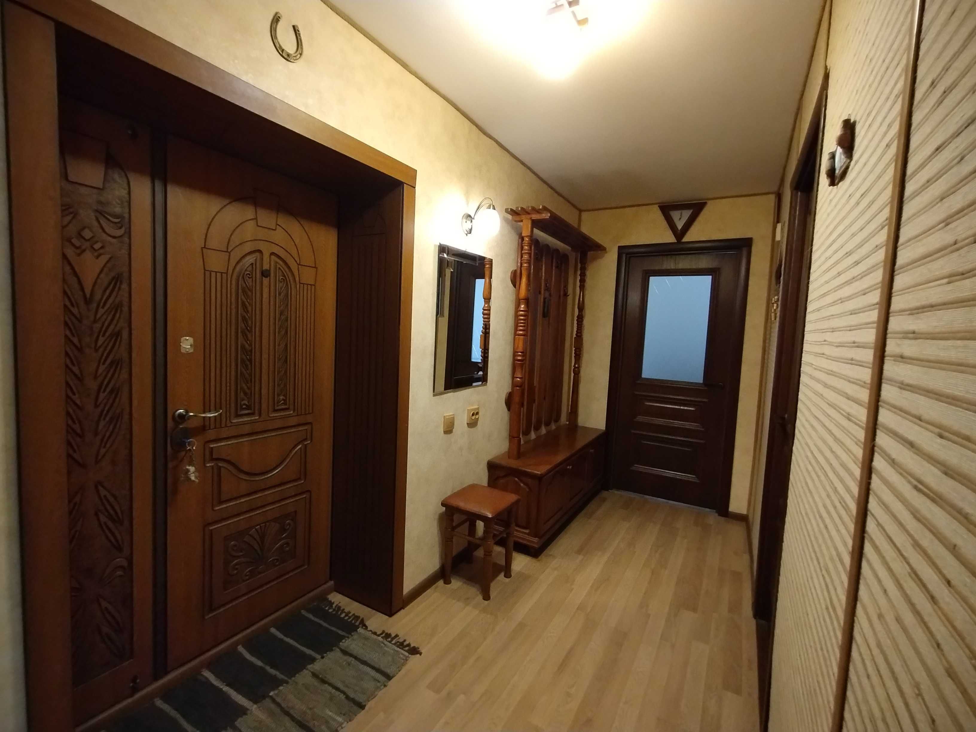 2-х кімн., квартира Центр. Можливо по Є- Відновлення.