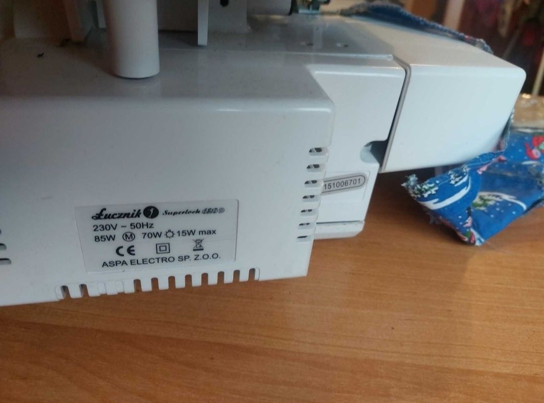 Owerlok łucznik 620D+nici