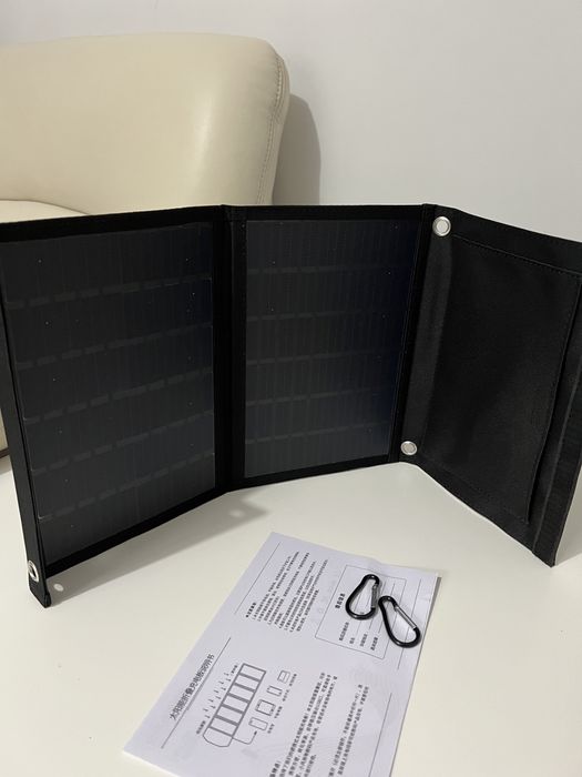 Сонячна панель для заряджання гаджетів 12W на 2 секції