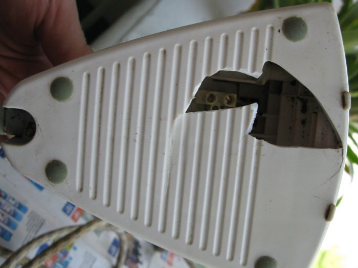 Утюг Elenberg Si-3011