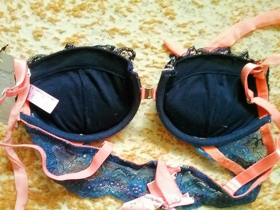 Комплект нижньої білизни push up з об'ємними 3d трояндочками