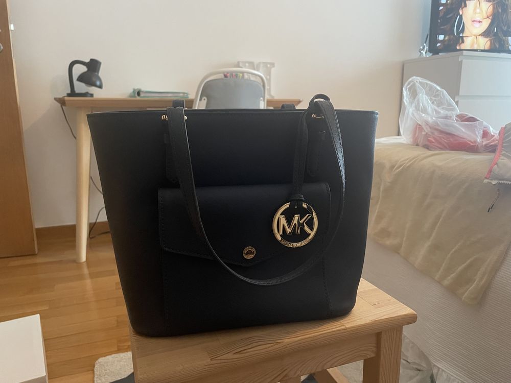 Mala Michael Kors