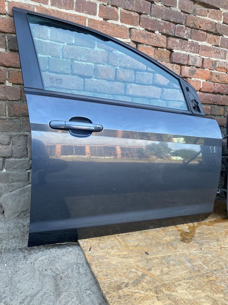 Sprzedam klapę bagaznika itp ford focus mk2 lift