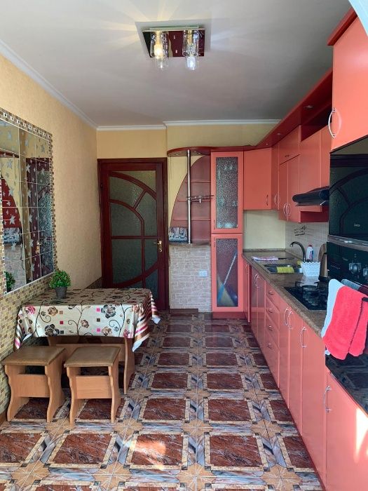 Сдам 3-ком Квартиру Посуточно в Одессе по пр. Добровольского 159