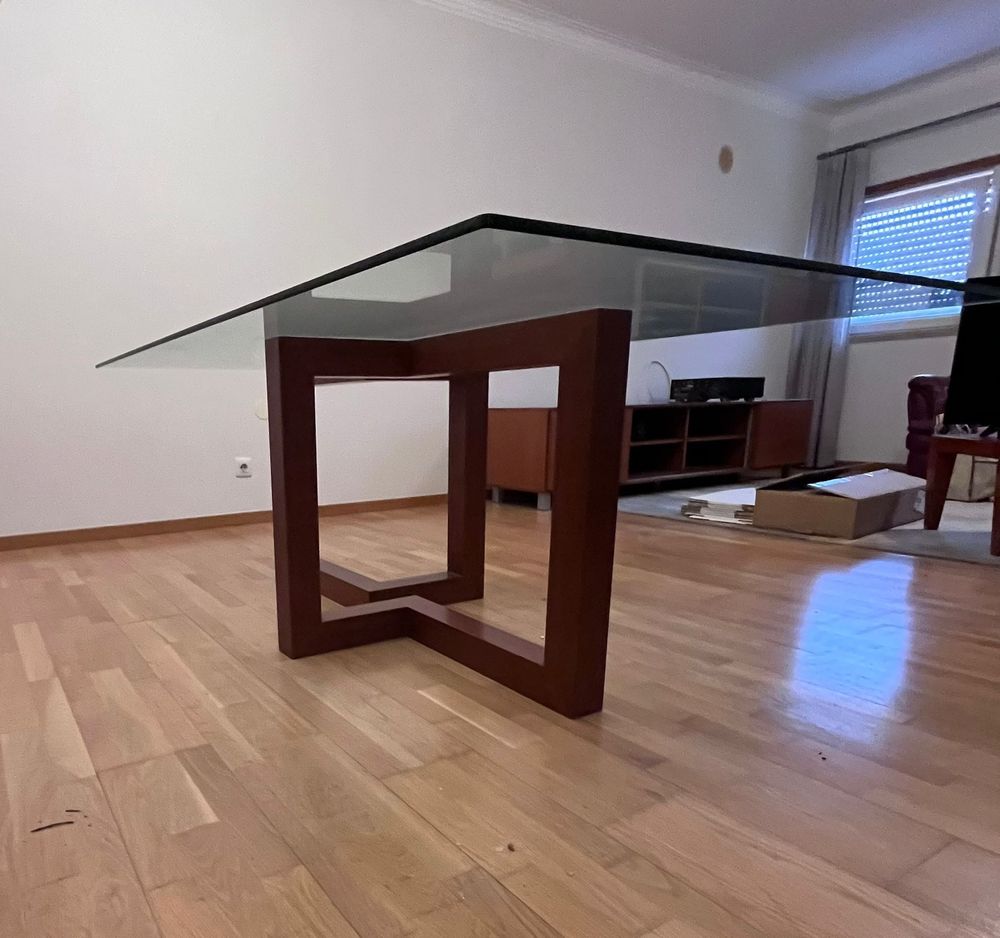 Mesa de sala em vidro, design