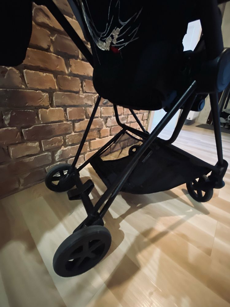 Cybex Mios dwie tapicerki Koi i Butterfly