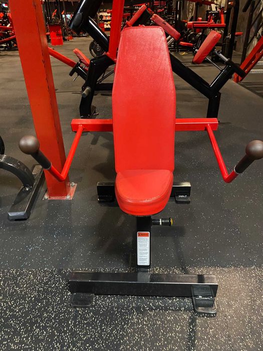 Maszyna Triceps Kickback / Dip