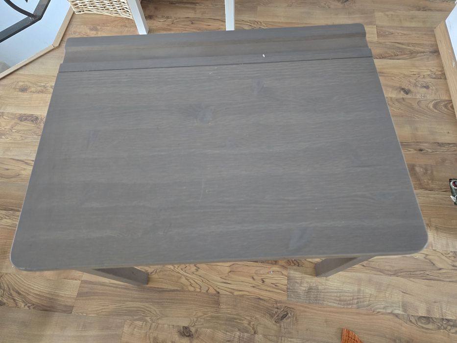 Biurko SUNDVIK szare dla dzieki ikea