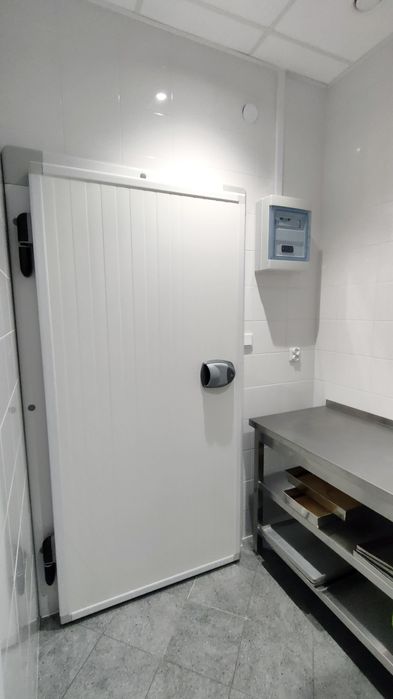WYNAJMĘ NOWĄ KUCHNIĘ pod usługi gastronomiczne 80 m2