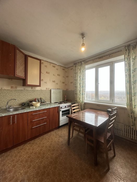 Продам 2-х кімнатну квартиру, ст.м. Олексіївська