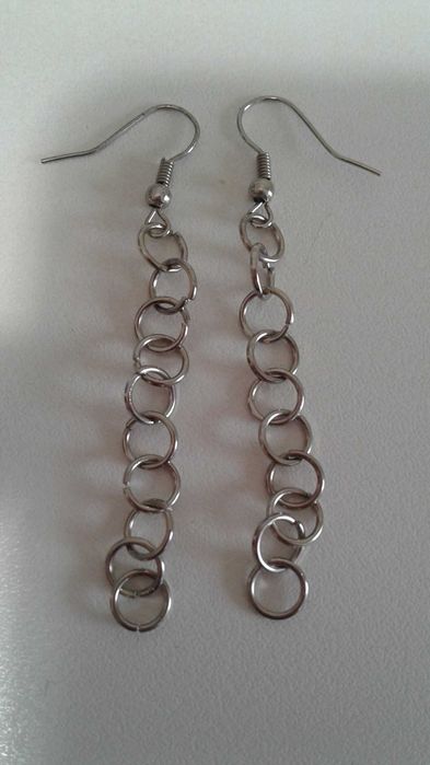 6 pares de brincos. Novos.