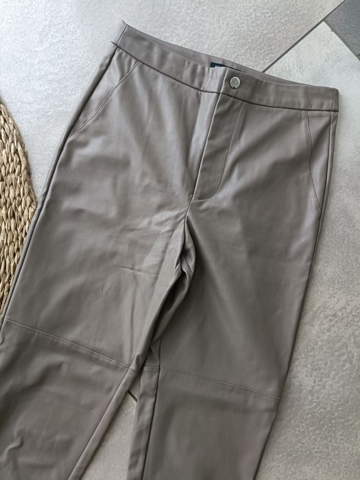 Spodnie legginsy skórzane beż M