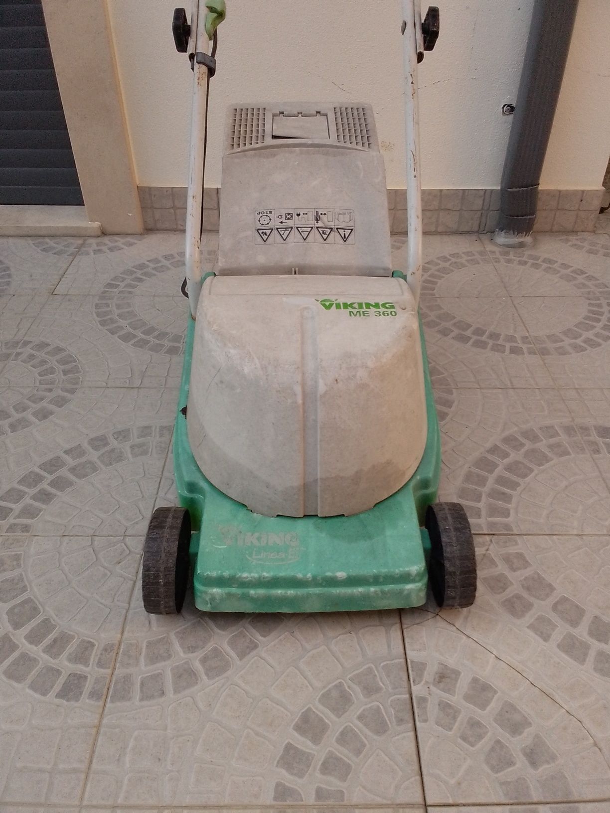 Vendo ou troco corta relvas eléctrico