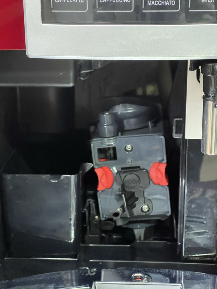 Продам кавомашину Delonghi Perfecta Esam 5600 Perfecta
